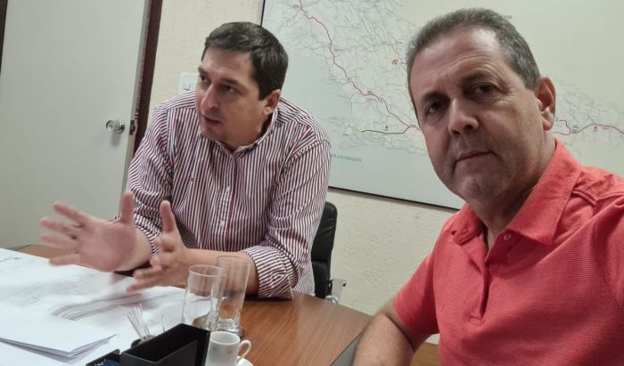 Portal Caparaó Prefeito Sérgio Camilo se reúne superintendente da