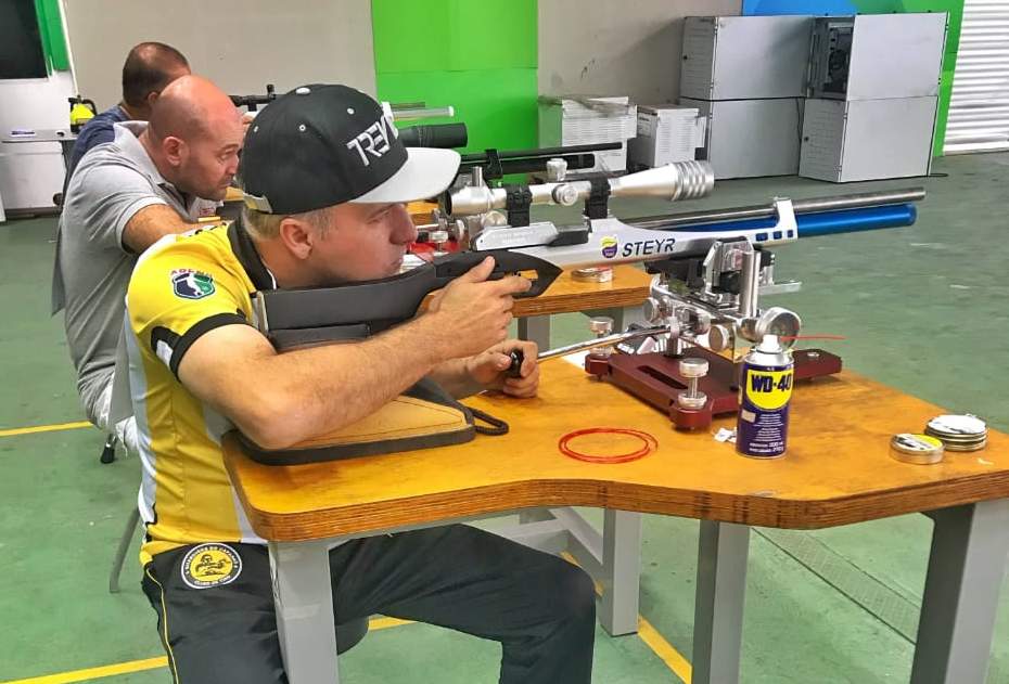 Atirador paulista supera recorde mundial na carabina de ar no Campeonato  Brasileiro de tiro esportivo neste sábado, 22 - CPB