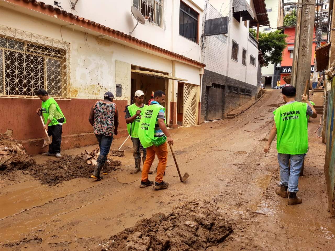 Portal Caparaó - Casa do Construtor é inaugurada em Manhuaçu