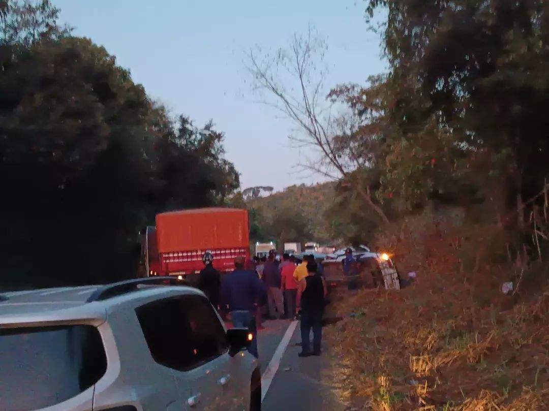 Três pessoas morrem em acidente de trânsito, próximo a Viçosa