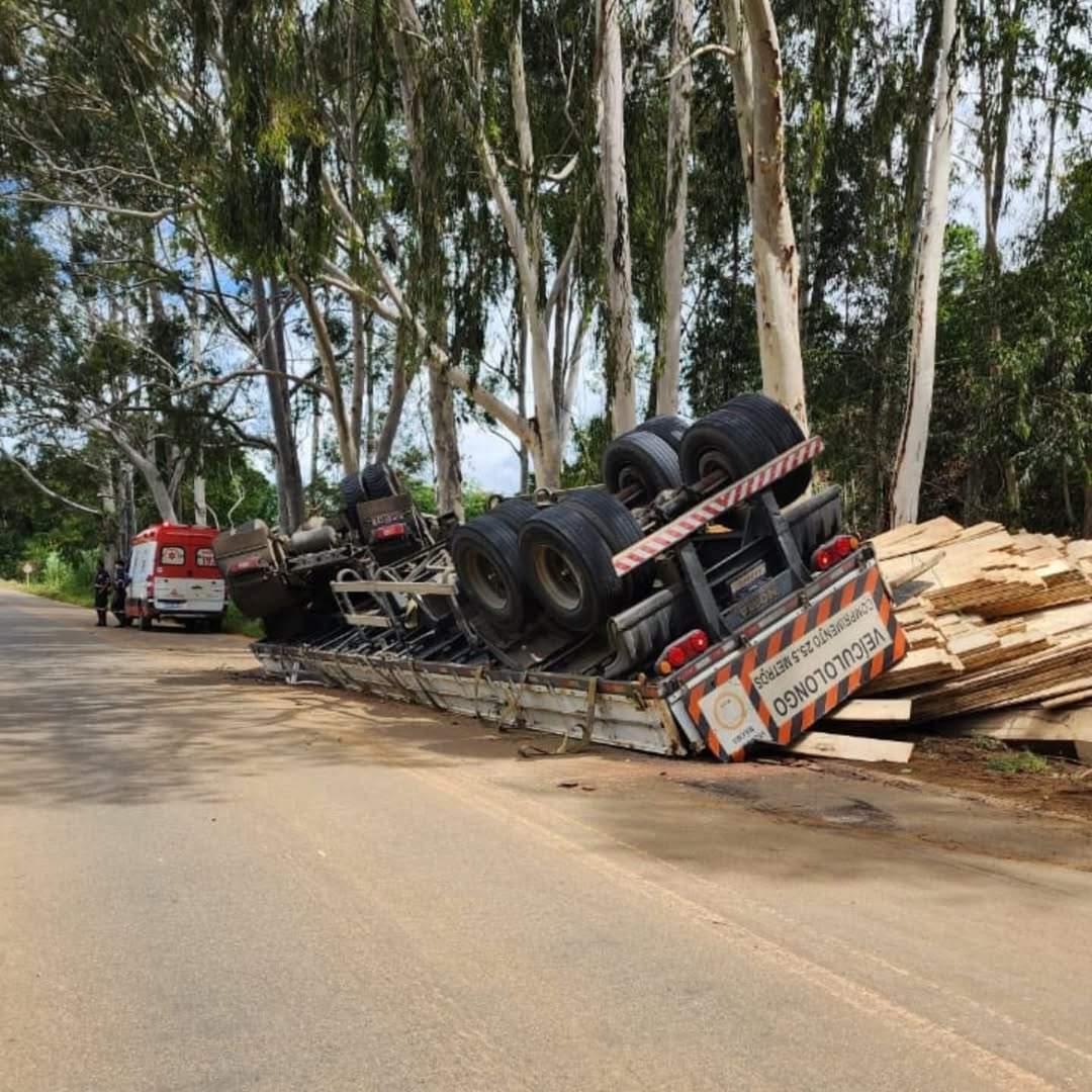 Acidente na MG-265 Divino x Carangola na tarde desta quarta-feira