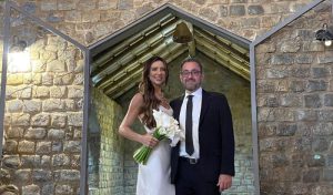 Casamento comunitário: Deputado Gustavo Santana se casa em Ipanema