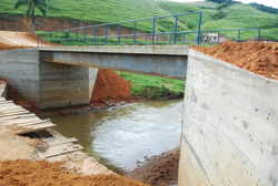 Nova ponte da Vila Cachoeirinha está em fase final