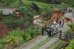 BR-482 é interditada entre Guaçuí e Alegre