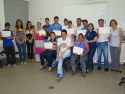 Cras realiza curso para barman