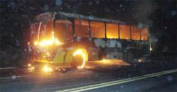 Ônibus de Lajinha pega fogo no caminho para BH