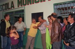 São João do Manhuaçu inaugura escola na zona rural