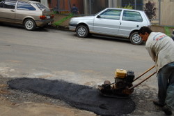 Prefeitura de Manhuaçu realiza tapa-buracos