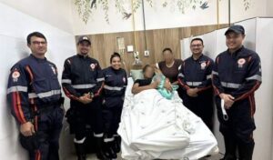 Bebê nasce em ambulância do SAMU durante transferência para Manhuaçu