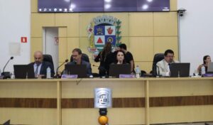 Câmara de Manhuaçu aprova contas da ex-prefeita Cici Magalhães