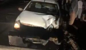 Motorista bate em postes, deixa Matipó sem luz e levava armas no carro