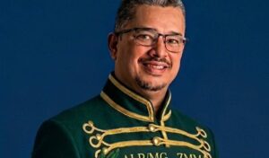 Escritor de Manhuaçu é convidado para academia internacional