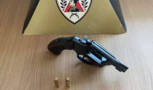 Homem é preso por ameaça e posse ilegal de arma em São João do Manhuaçu