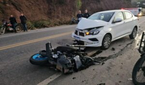 Acidente na BR-262: Motociclista sofre ferimentos graves; condutora presa e drogas apreendidas